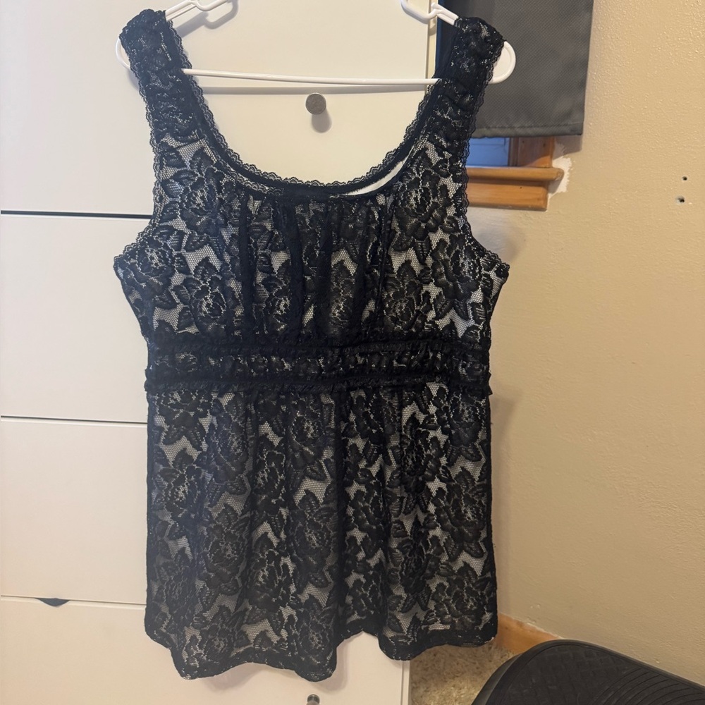 💥LAST CHANCE!!!💥 Maurices Black and Cream Lace-Trim Top